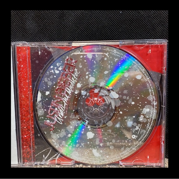 Justin Bieber- set of 2 CD’s -  “My World”- 2010 & “Under the Mistletoe” - used - Picture 7 of 7